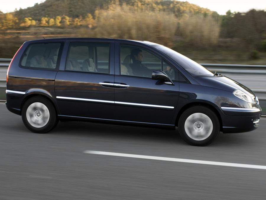  Citroen C8 2008 года  (фото 5 из 16)